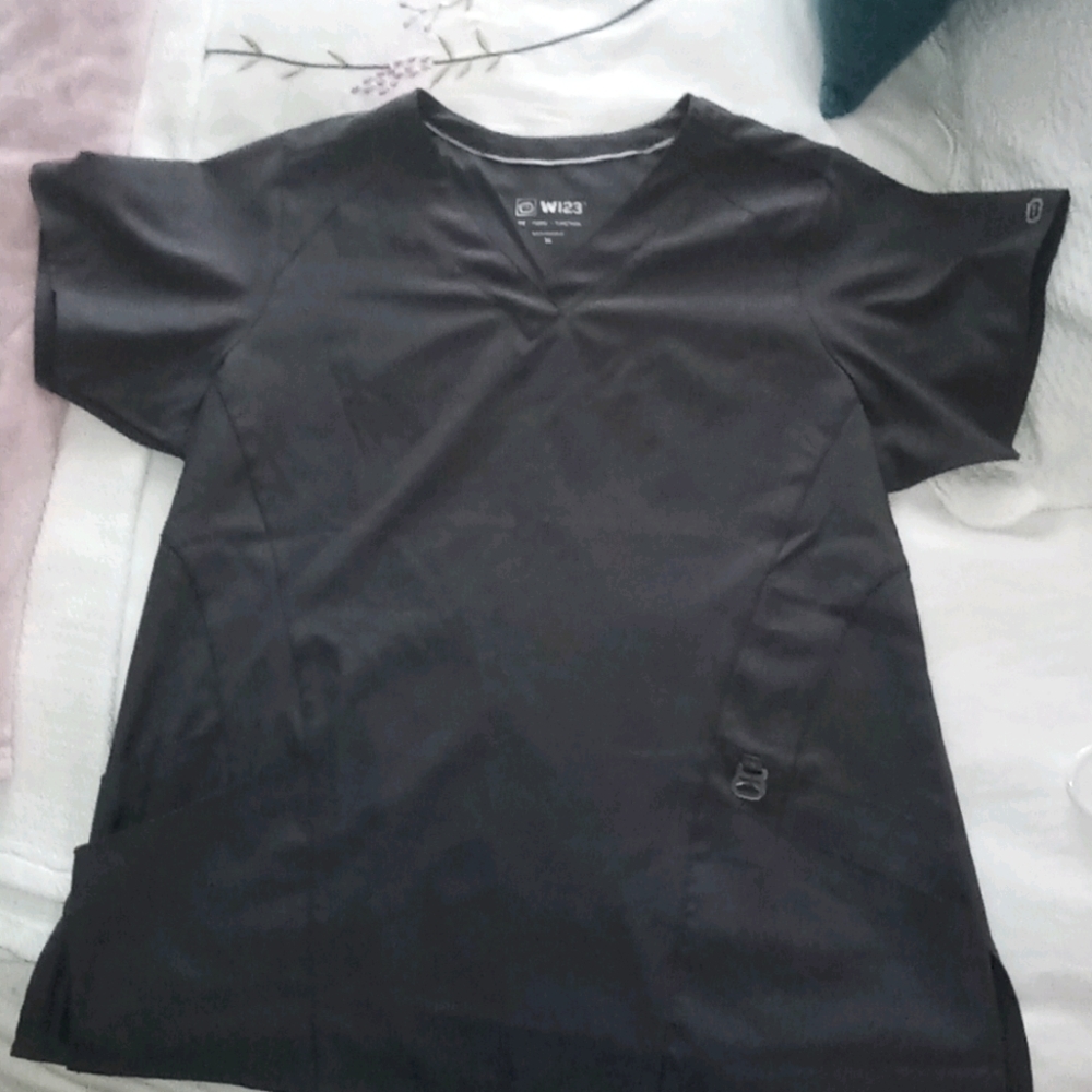 Scrub top